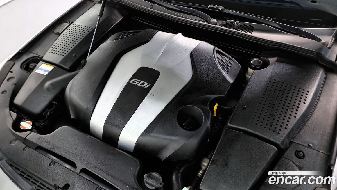 Hyundai Genesis 2012