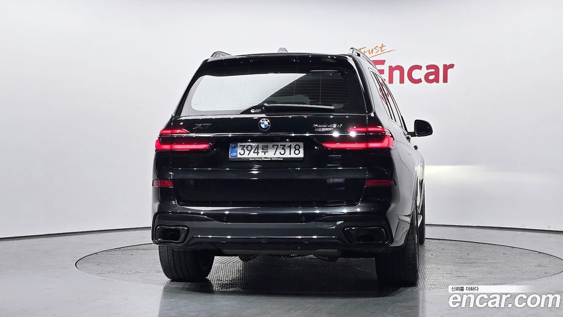BMW X7 2025