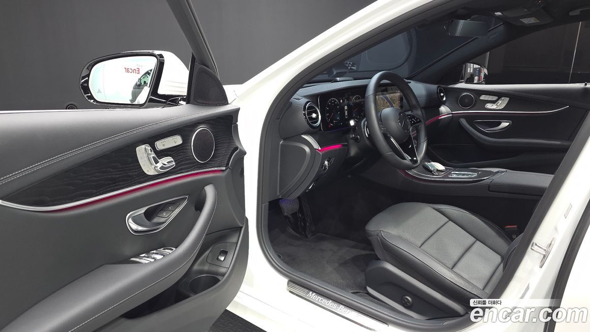 Mercedes-Benz E-Class 2023