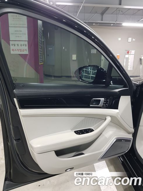 Porsche Panamera 2020