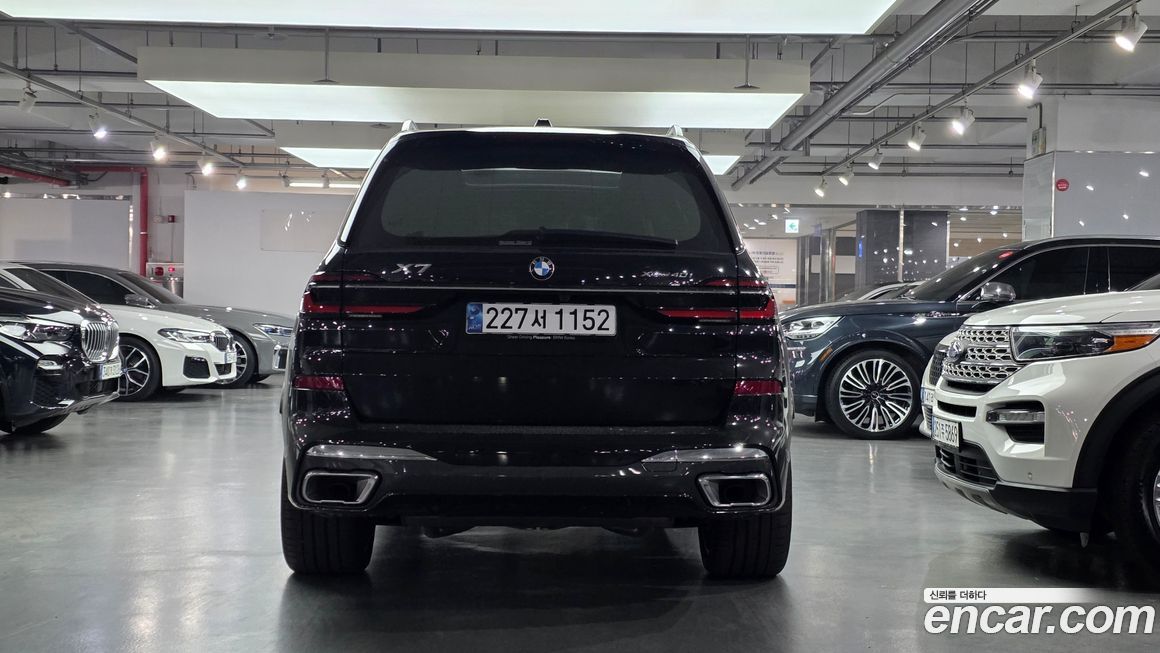 BMW X7 2025