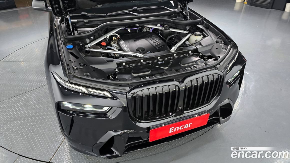 BMW X7 2025