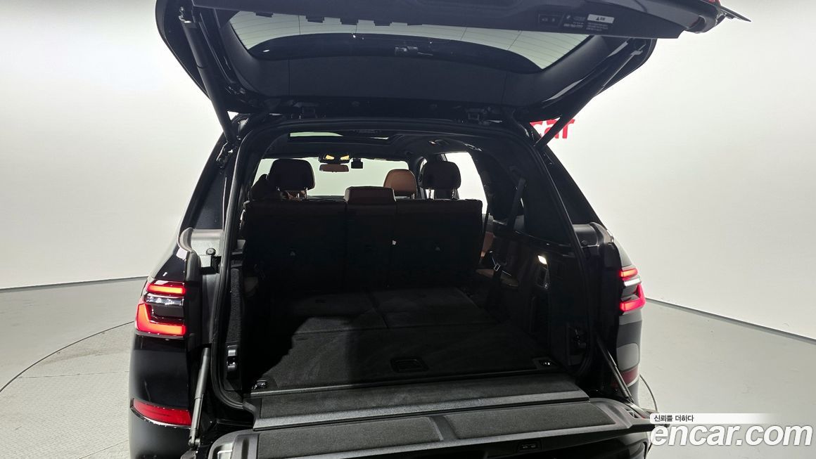 BMW X7 2025