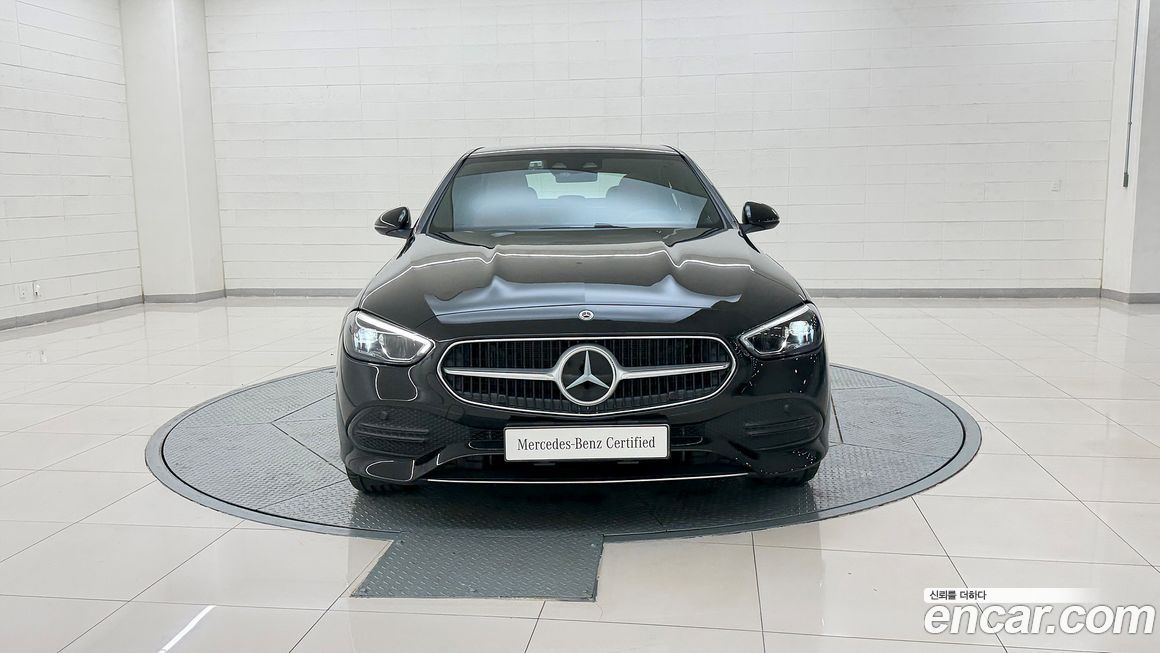 Mercedes-Benz C-Class 2025