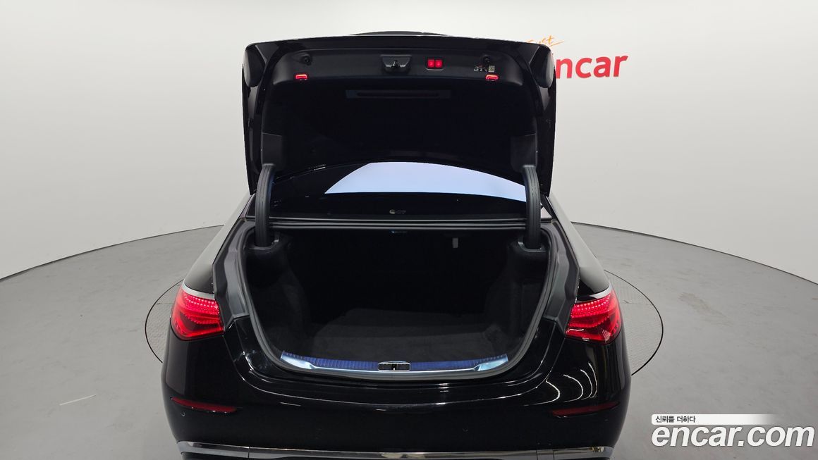 Mercedes-Benz S-Class 2023