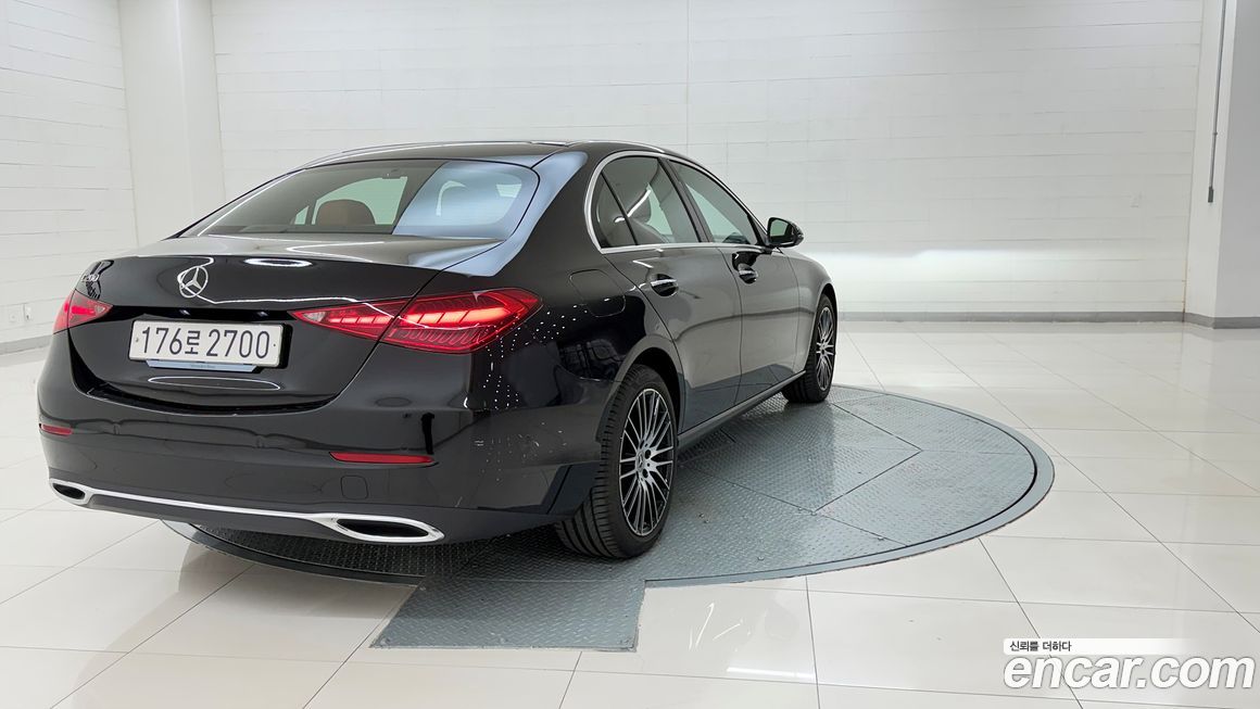 Mercedes-Benz C-Class 2025