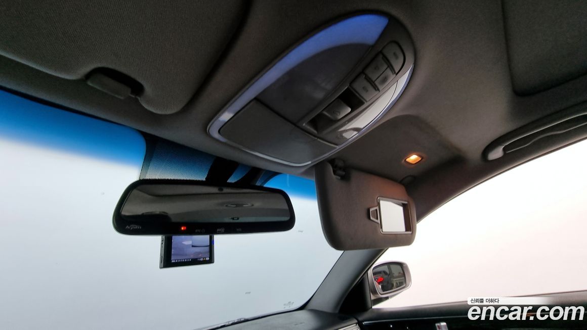 Hyundai Genesis 2012