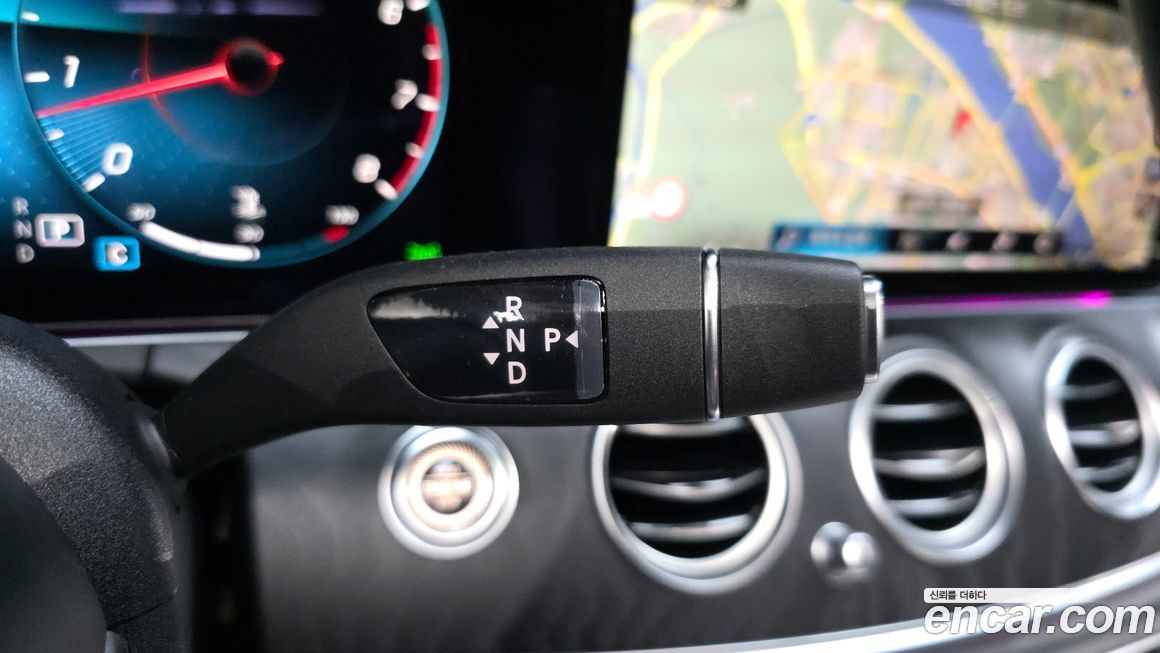 Mercedes-Benz E-Class 2023