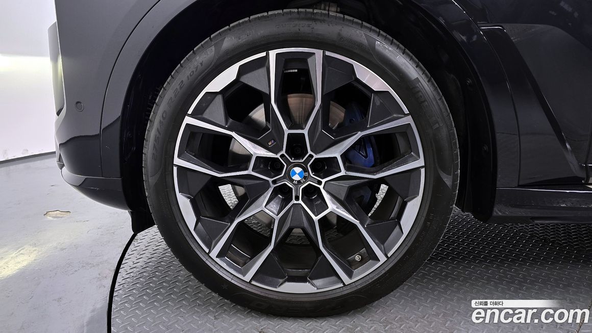 BMW X7 2025