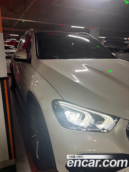 Mercedes-Benz GLE-Class 2021