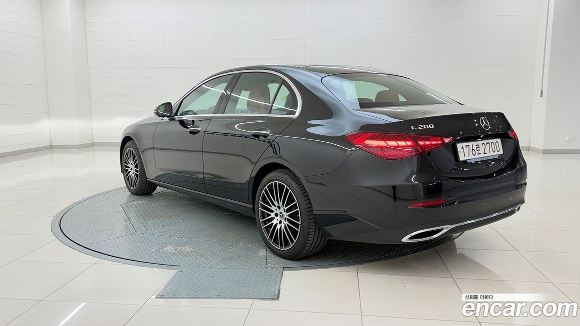 Mercedes-Benz C-Class 2025