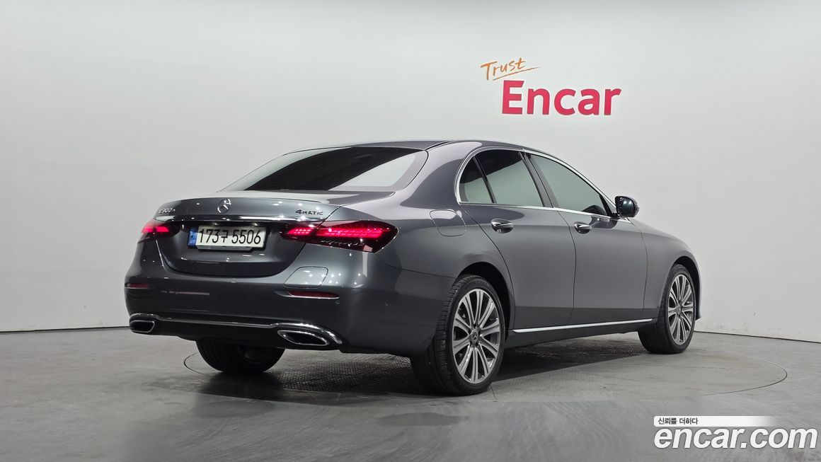 Mercedes-Benz E-Class 2023