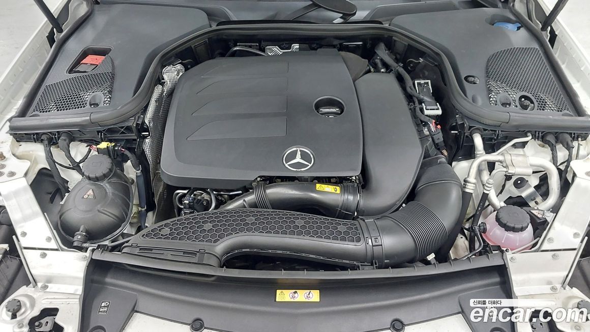 Mercedes-Benz E-Class 2022