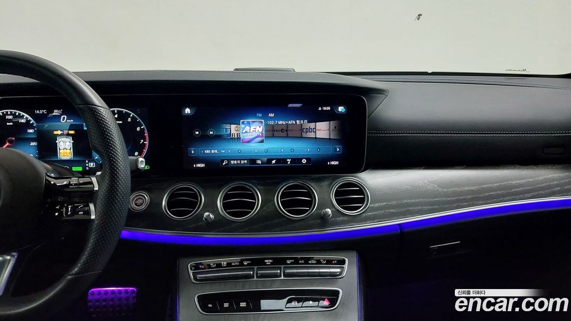 Mercedes-Benz E-Class 2022