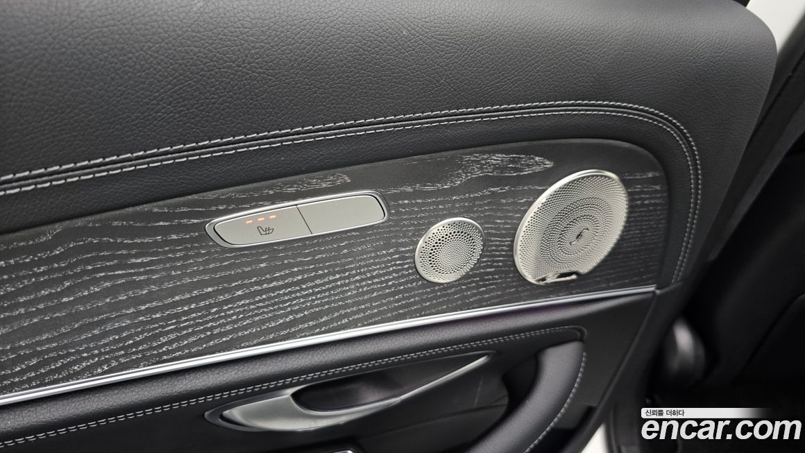 Mercedes-Benz E-Class 2023