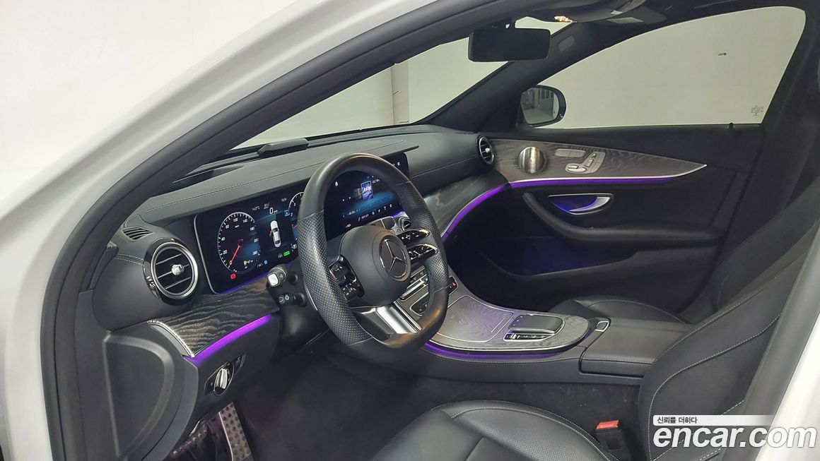 Mercedes-Benz E-Class 2022