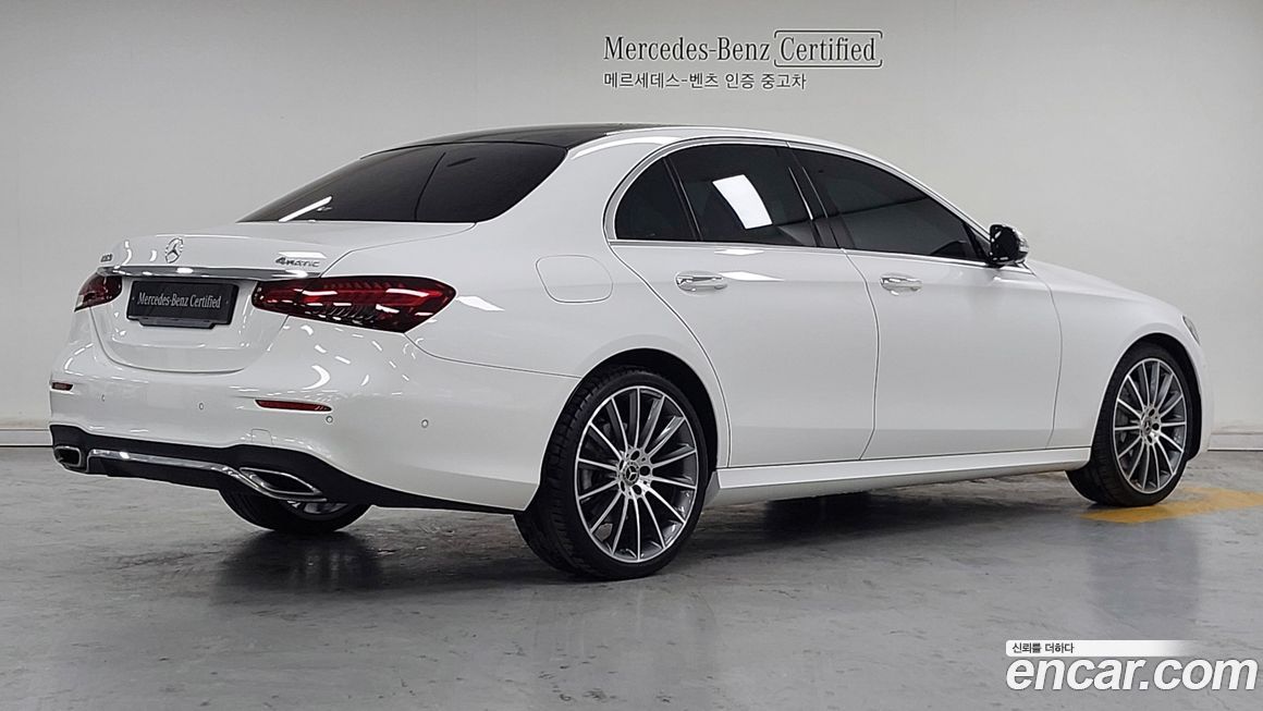 Mercedes-Benz E-Class 2022