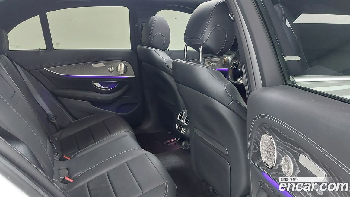 Mercedes-Benz E-Class 2022