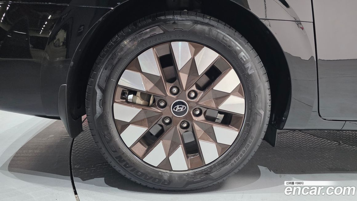 Hyundai Staria 2023