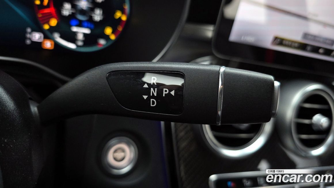 Mercedes-Benz GLC-Class 2021