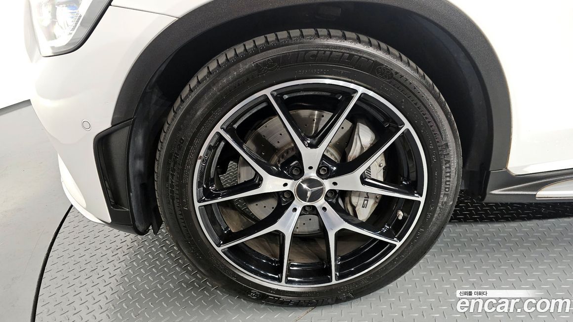 Mercedes-Benz GLC-Class 2021