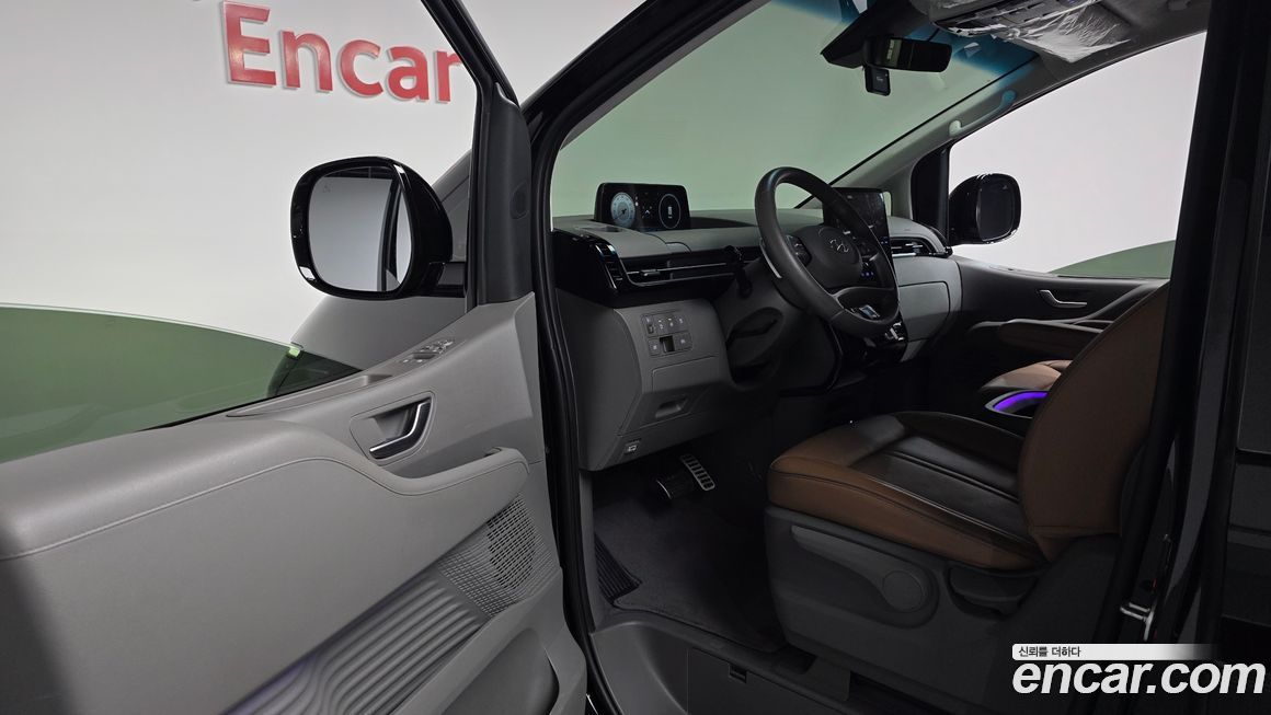 Hyundai Staria 2023