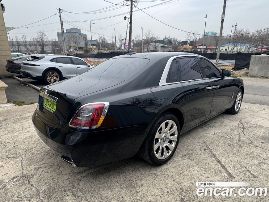 Rolls-Royce Ghost 2023