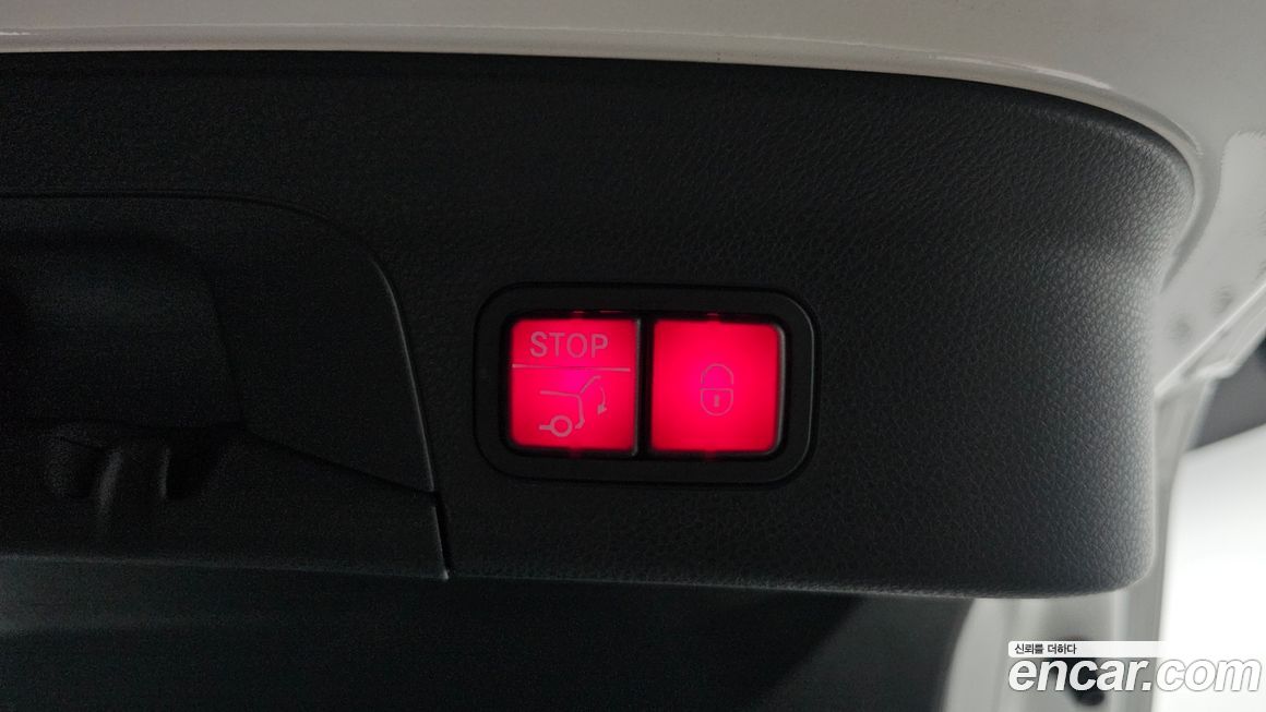 Mercedes-Benz GLC-Class 2021