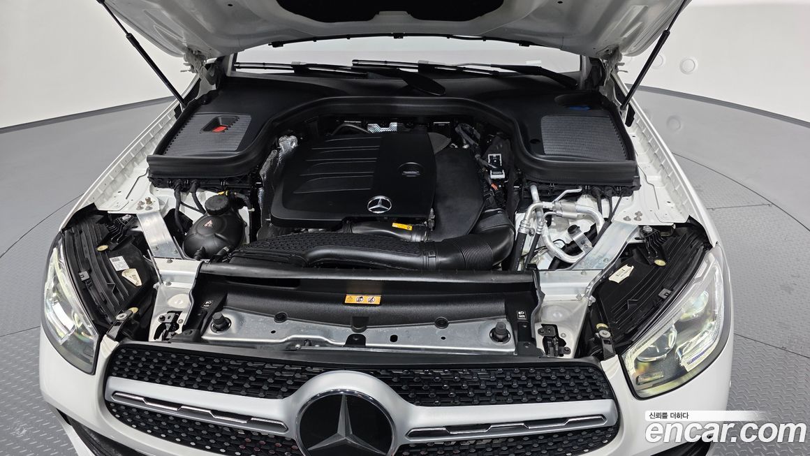 Mercedes-Benz GLC-Class 2023