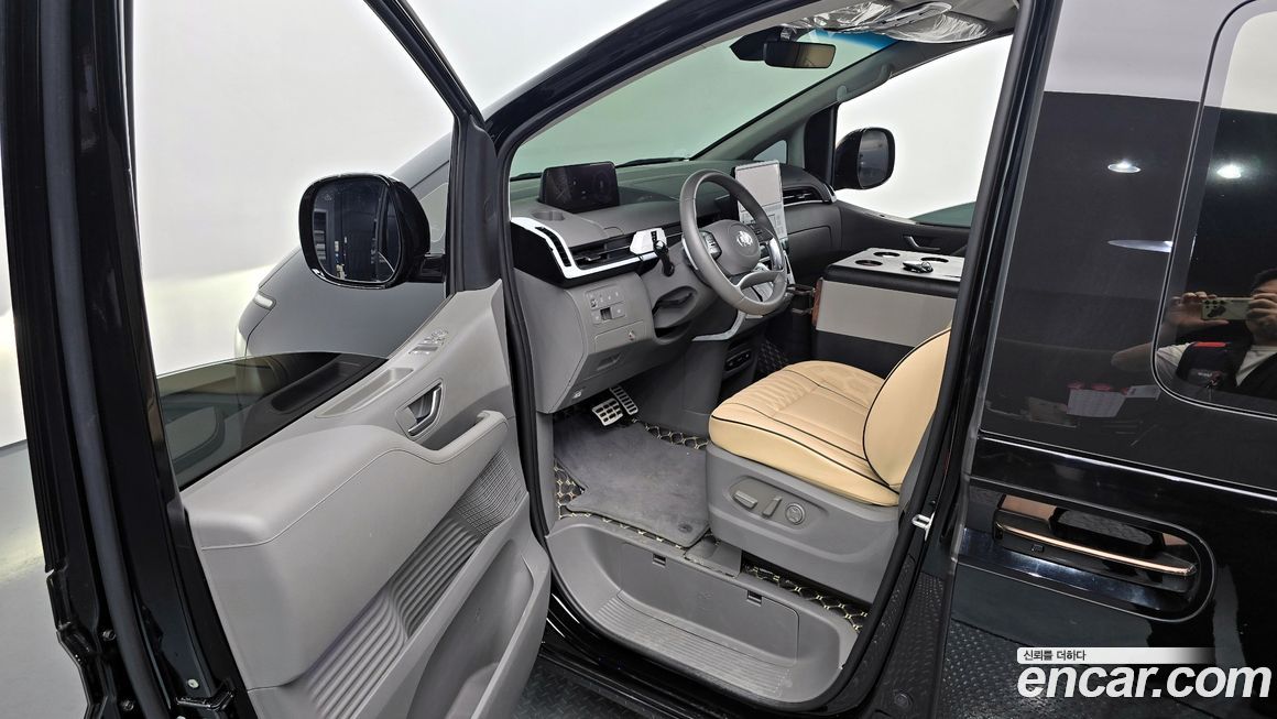 Hyundai Staria 2022