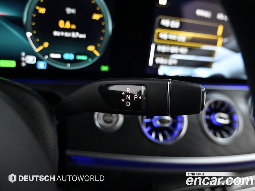 Mercedes-Benz E-Class 2022