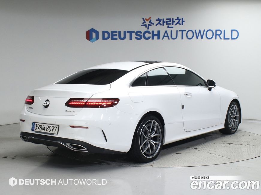 Mercedes-Benz E-Class 2022