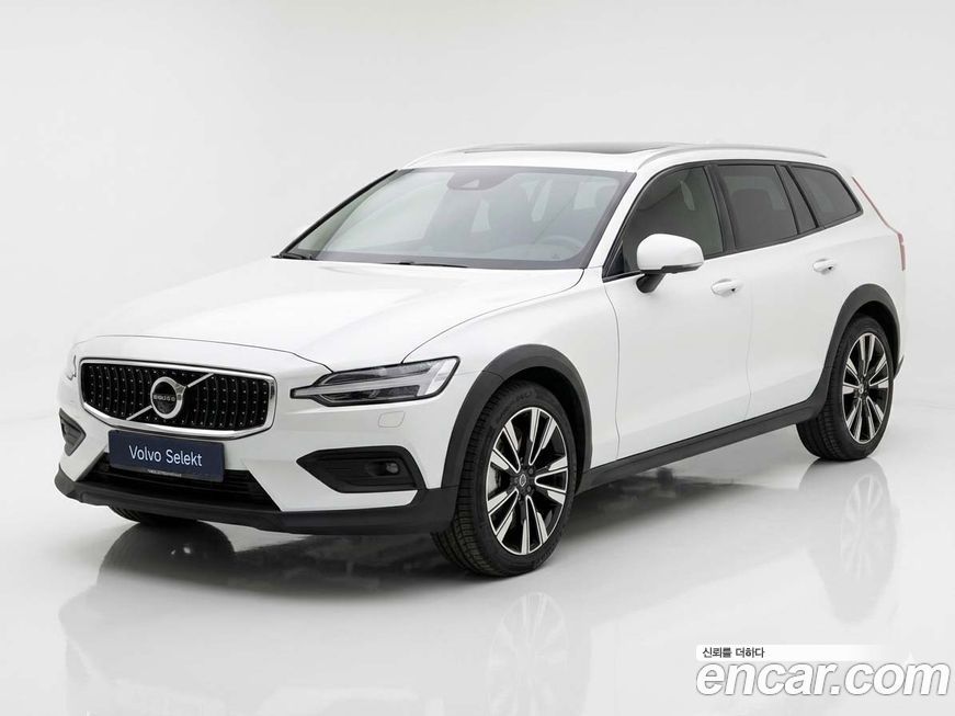 Volvo V60 2025