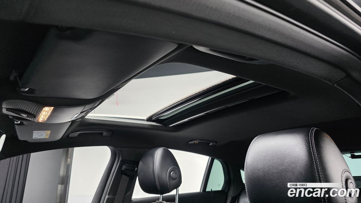 Mercedes-Benz GLC-Class 2023