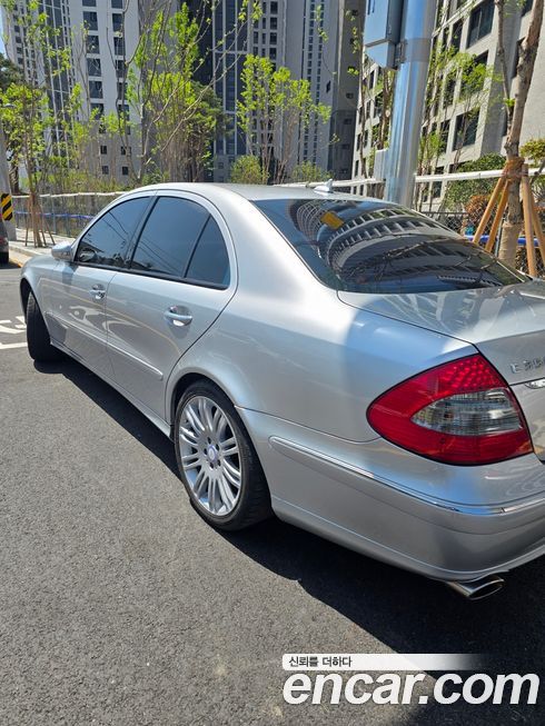 Mercedes-Benz E-Class 2008