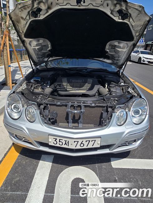 Mercedes-Benz E-Class 2008