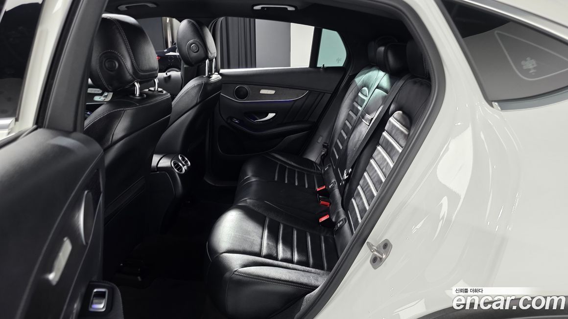 Mercedes-Benz GLC-Class 2023