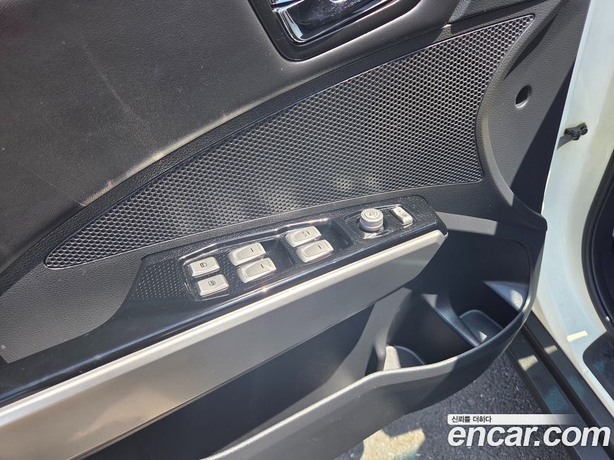 KG_Mobility_Ssangyong TIBOLI 2016