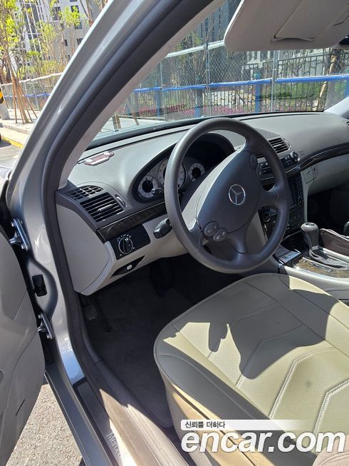 Mercedes-Benz E-Class 2008