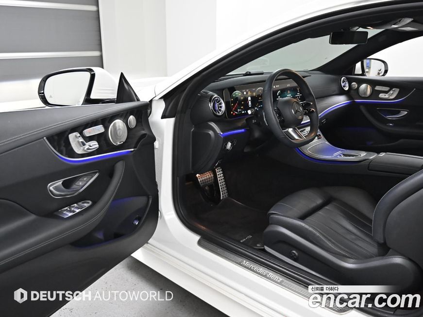 Mercedes-Benz E-Class 2022