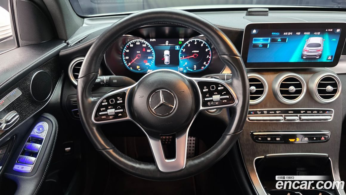 Mercedes-Benz GLC-Class 2023