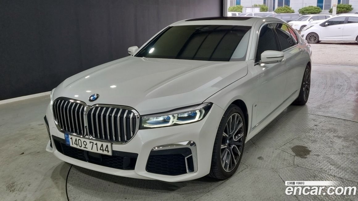 BMW 7-Series 2021