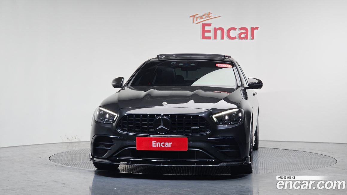 Mercedes-Benz E-Class 2022