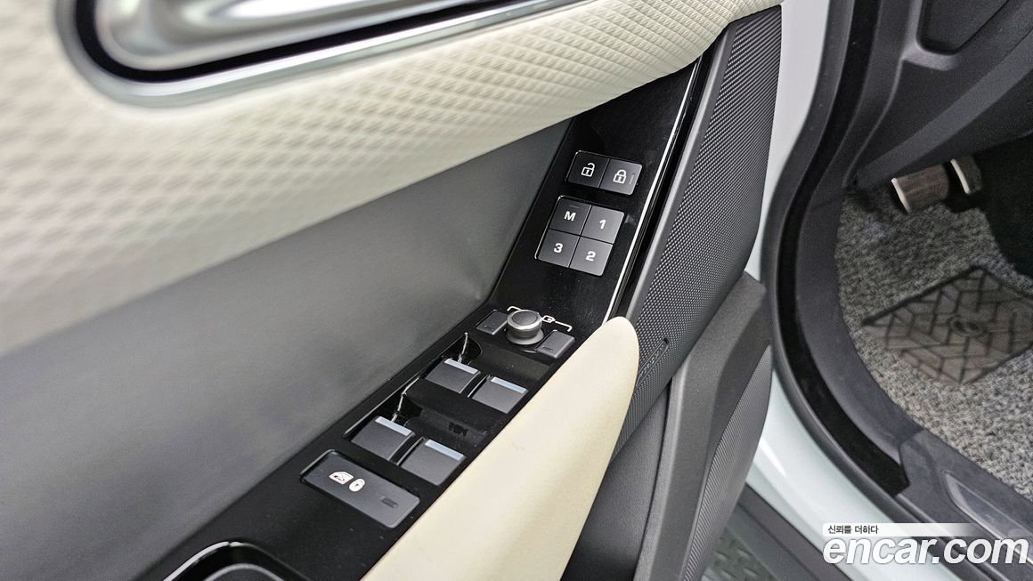 Land Rover Range Rover Velar 2023