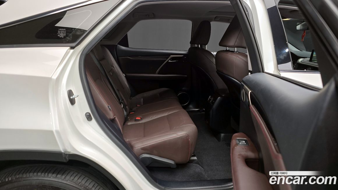 Lexus RX 2021