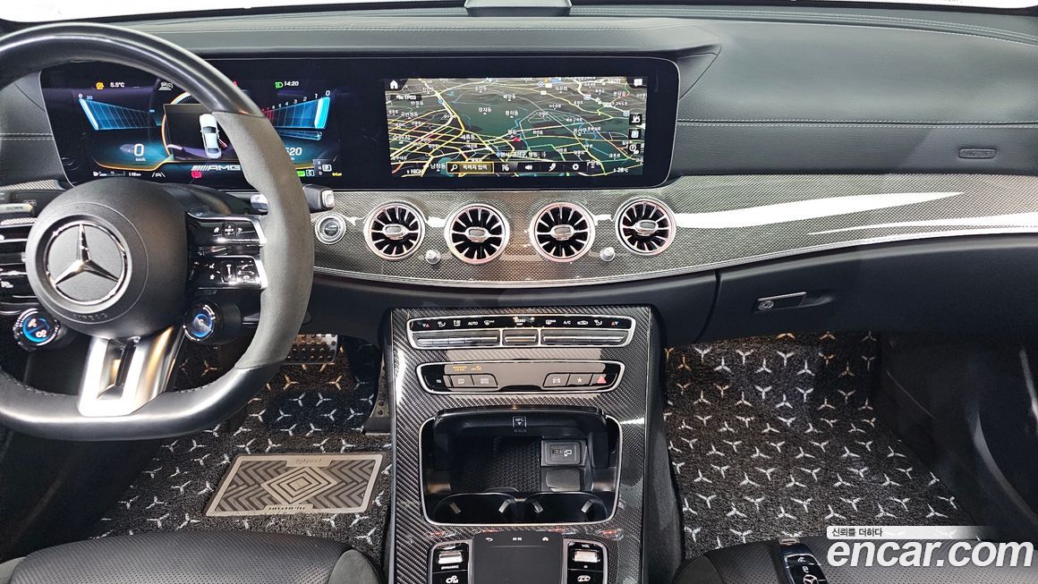 Mercedes-Benz E-Class 2022
