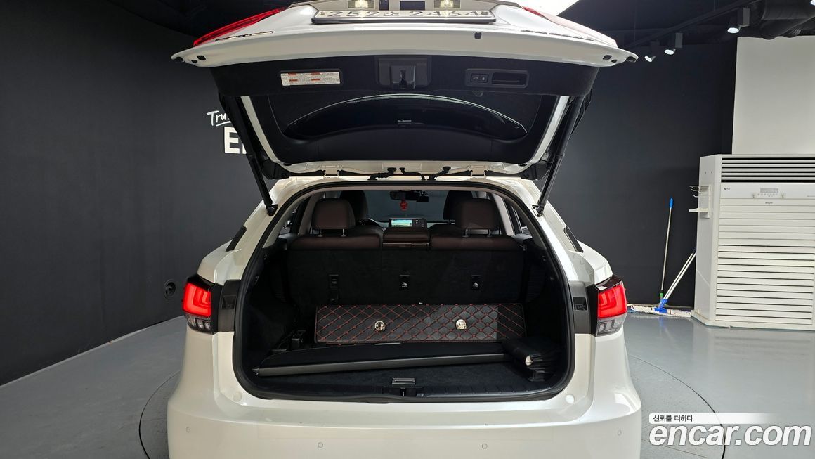 Lexus RX 2021