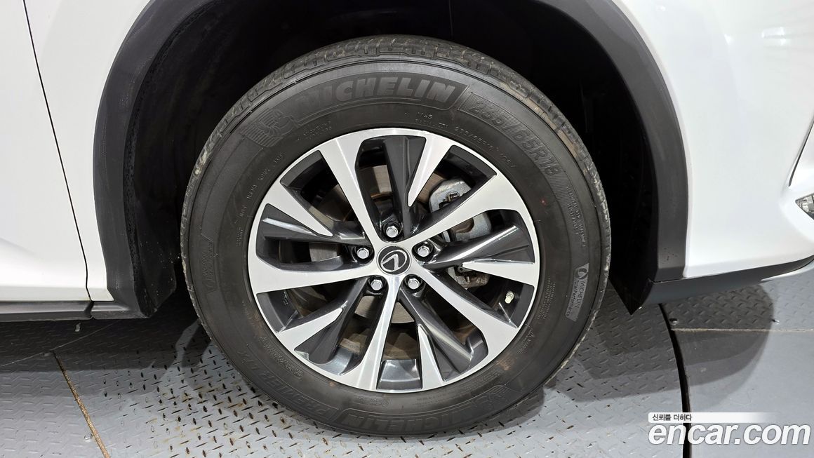 Lexus RX 2021