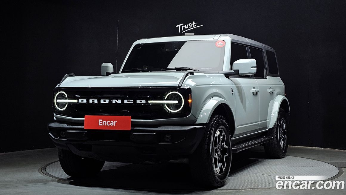 Ford Bronco 2023