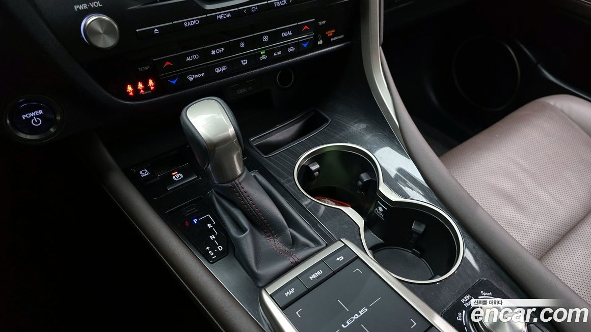 Lexus RX 2021